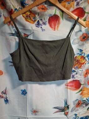 New aerie Olive Ribbed Cropped Cami Size Large